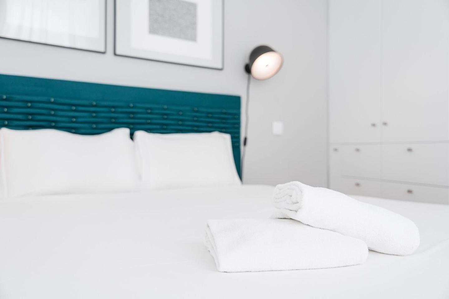 Guestready - Colorful Apt Near Agosto Station Porto Exterior foto